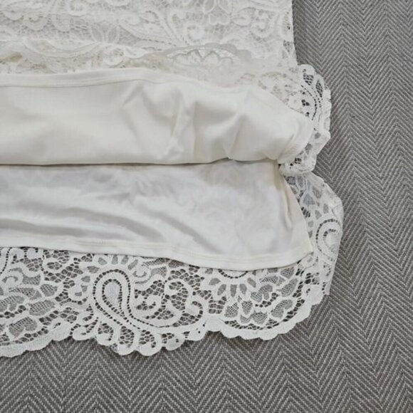 Le Bos Blouse 14W White Sleeveless Pearl Embellishments Crochet Needlepoint NWT - Picture 9 of 10